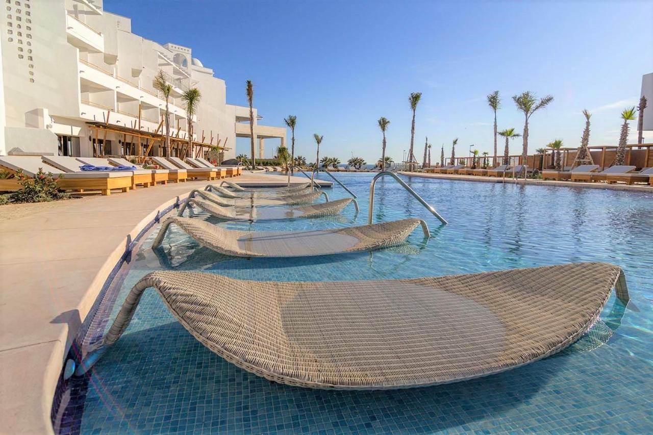 Zahara Beach & Spa By Qhotels - Adults Recommended Zahara de los Atunes Extérieur photo The swimming pool at the hotel