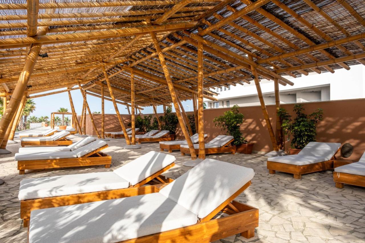 Zahara Beach & Spa By Qhotels - Adults Recommended Zahara de los Atunes Extérieur photo The beach at the hotel