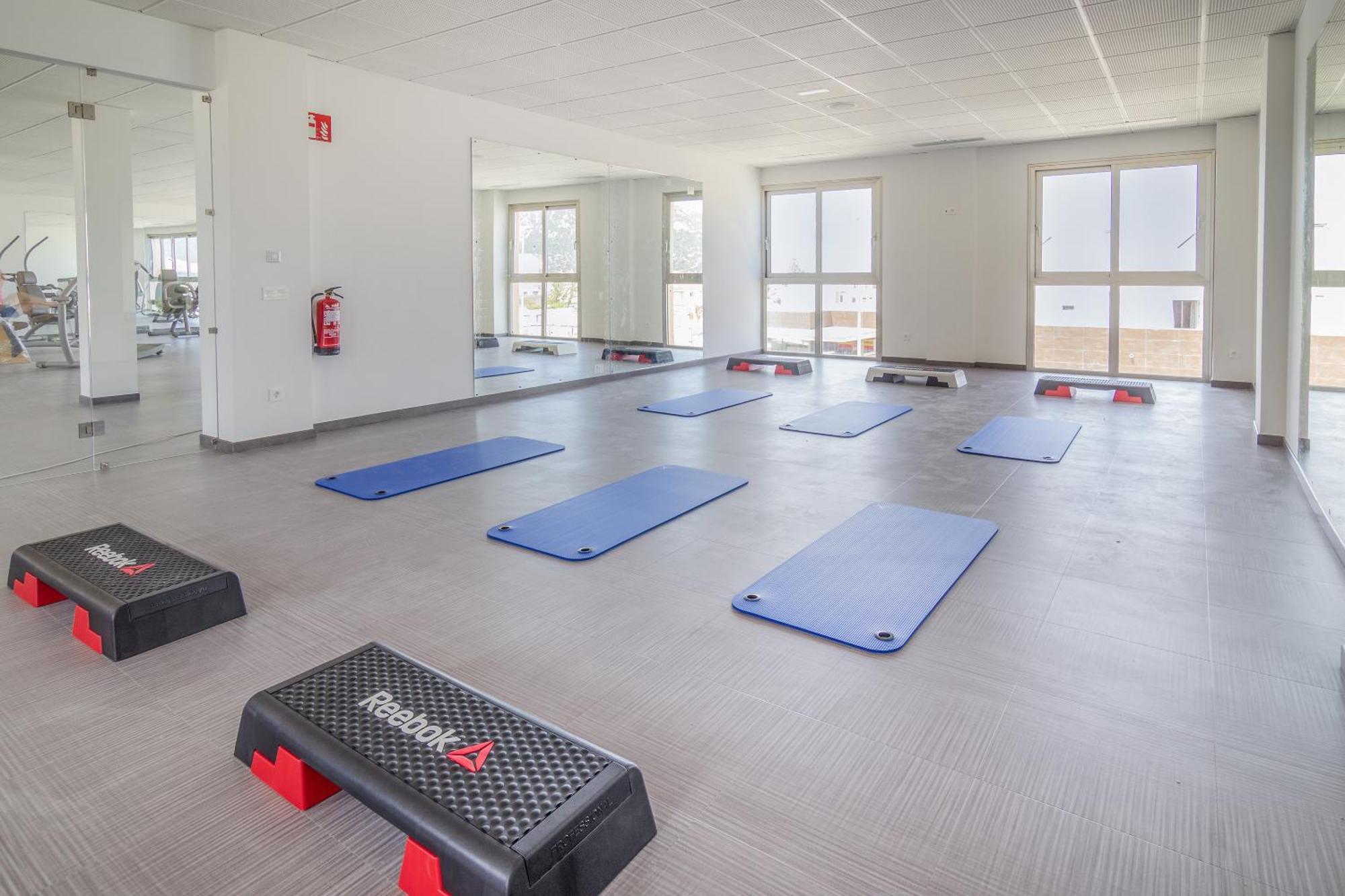 Zahara Beach & Spa By Qhotels - Adults Recommended Zahara de los Atunes Extérieur photo The Aerobic Room