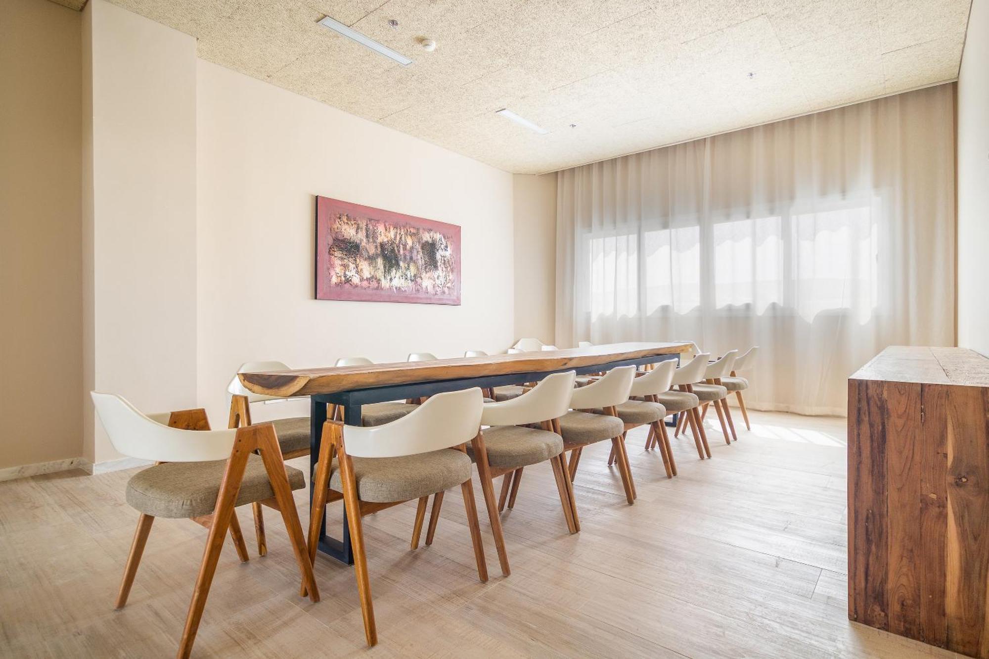 Zahara Beach & Spa By Qhotels - Adults Recommended Zahara de los Atunes Extérieur photo The boardroom